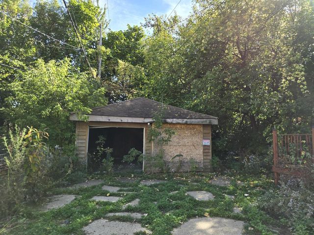 2457 W Congress STREET #2459, Milwaukee, WI 53209