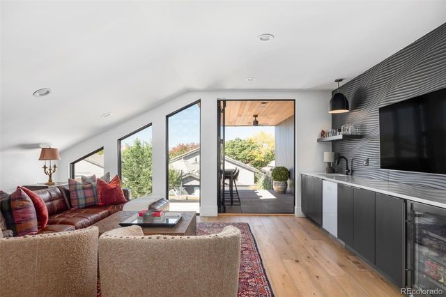 255 Jackson Street, Denver, CO 80206