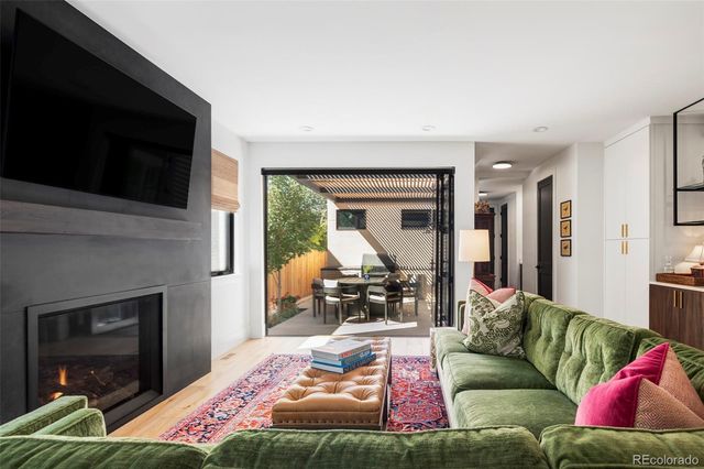 255 Jackson Street, Denver, CO 80206