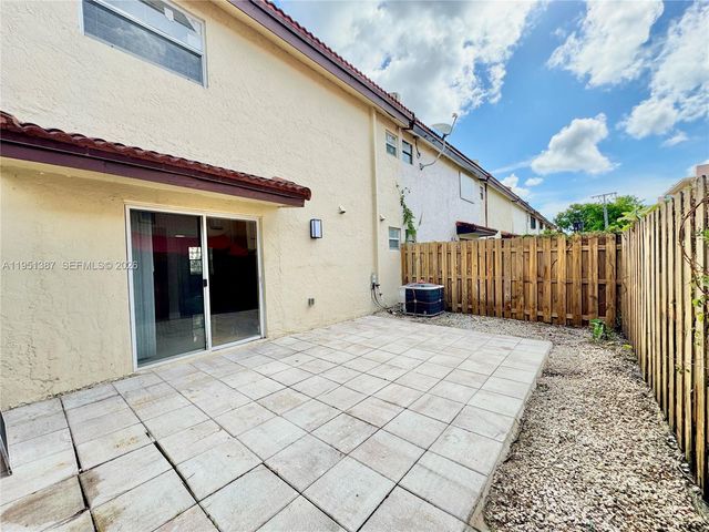 3840 SW 52nd Ave 3840, Pembroke Park, FL 33023