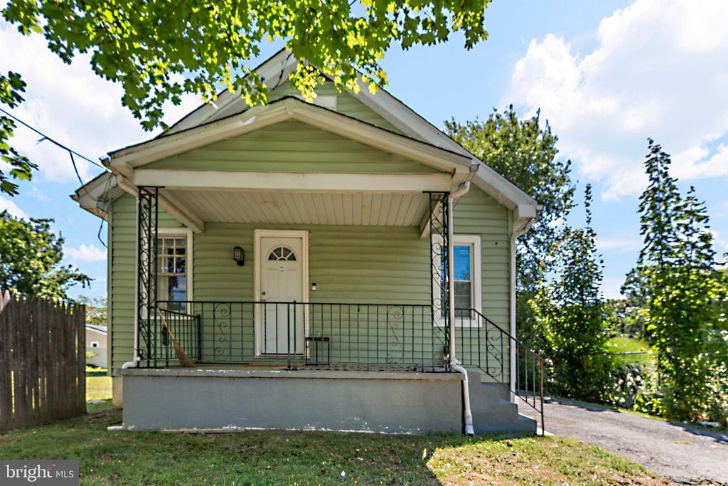 107 HAWTHORNE AVE, Ewing, NJ 08638