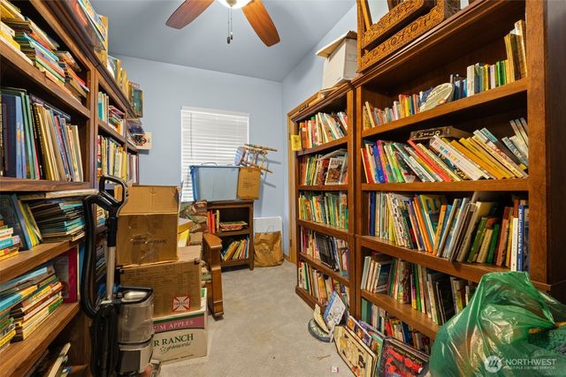 1202 5th Street, Anacortes, WA 98221