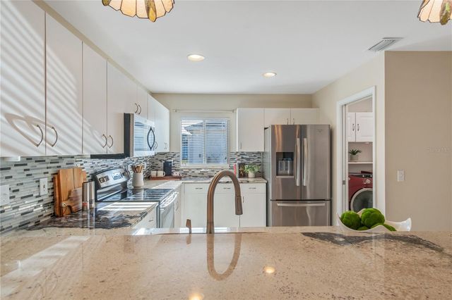 2206 MISTLETO LANE, North Port, FL 34286