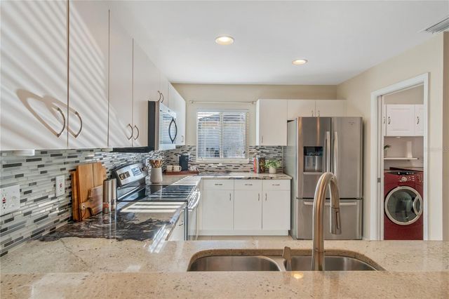 2206 MISTLETO LANE, North Port, FL 34286