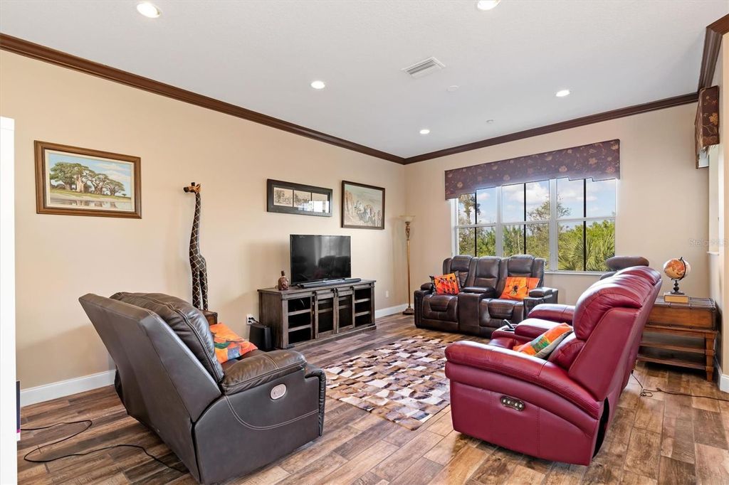 Image 4 of property listing at 10300 TARPON LANDINGS TERRACE 4, Placida, FL 33946