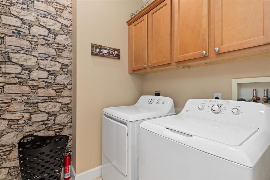 Image 36 of property listing at 10300 TARPON LANDINGS TERRACE 4, Placida, FL 33946