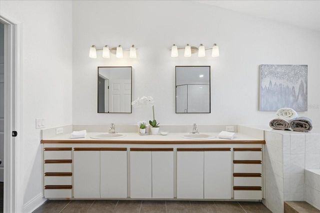 3049 GEIGER COURT, Clearwater, FL 33761