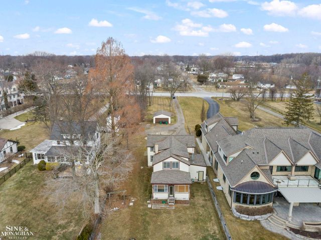 34590 Jefferson Avenue, Harrison Twp, MI 48045