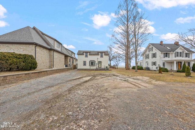 34590 Jefferson Avenue, Harrison Twp, MI 48045