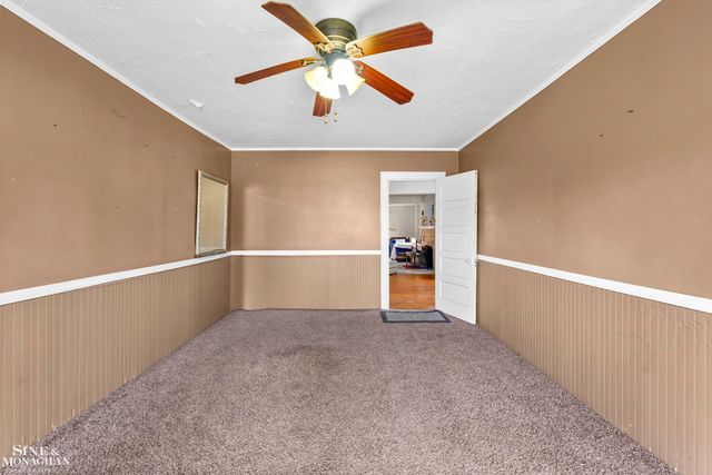 34590 Jefferson Avenue, Harrison Twp, MI 48045