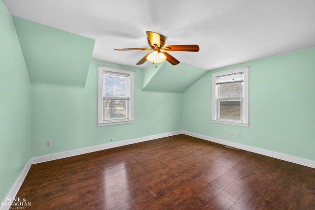 34590 Jefferson Avenue, Harrison Twp, MI 48045