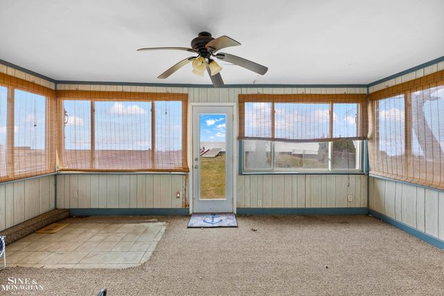 34590 Jefferson Avenue, Harrison Twp, MI 48045