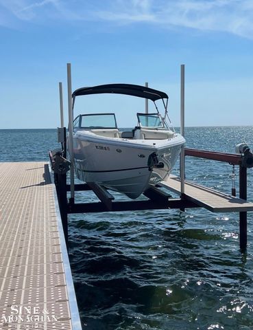 34590 Jefferson Avenue, Harrison Twp, MI 48045