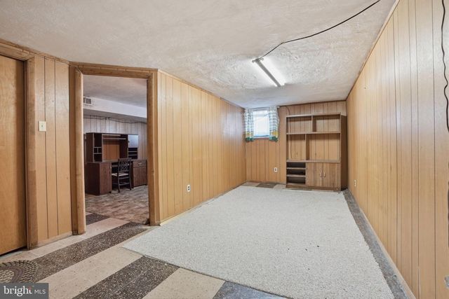 2000 TOMLINSON RD, Philadelphia, PA 19116