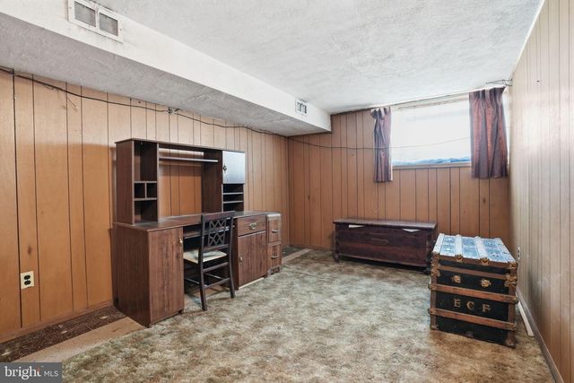 2000 TOMLINSON RD, Philadelphia, PA 19116