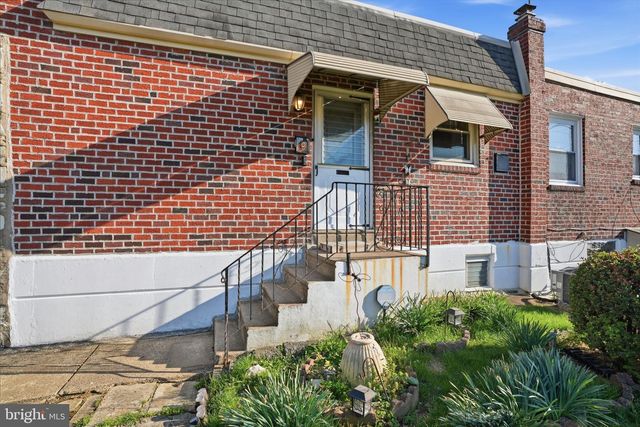 2000 TOMLINSON RD, Philadelphia, PA 19116