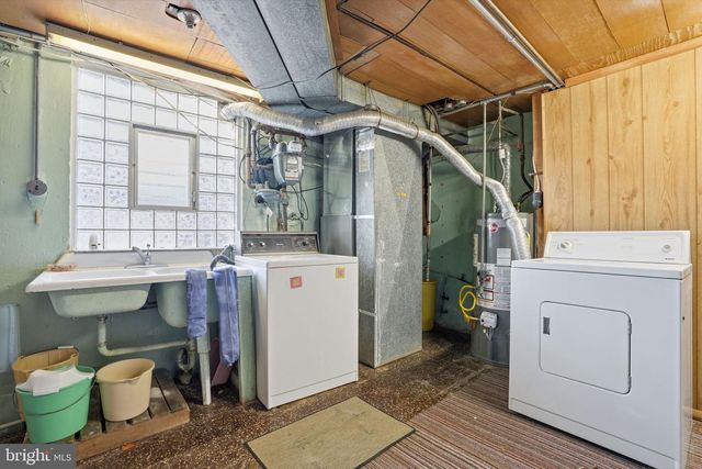 2000 TOMLINSON RD, Philadelphia, PA 19116