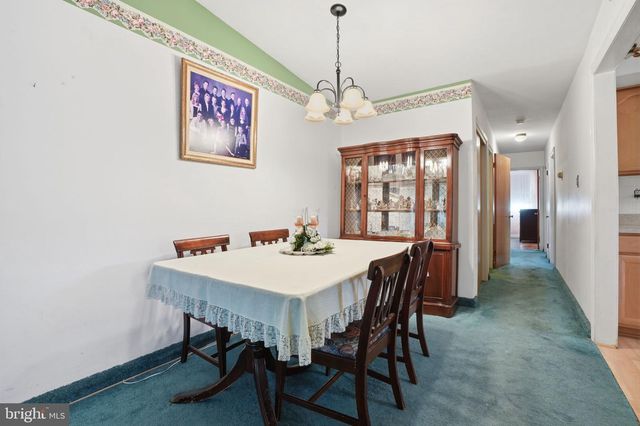 2000 TOMLINSON RD, Philadelphia, PA 19116