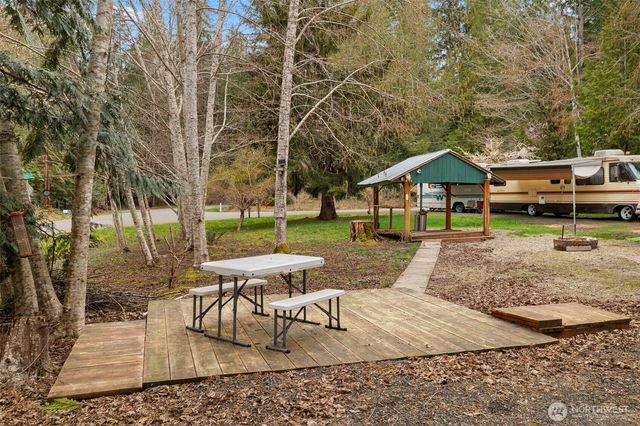 170 E Lakeshore Drive E, Shelton, WA 98524