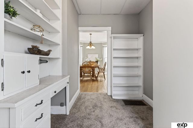 5828 Ohio Street, Omaha, NE 68104