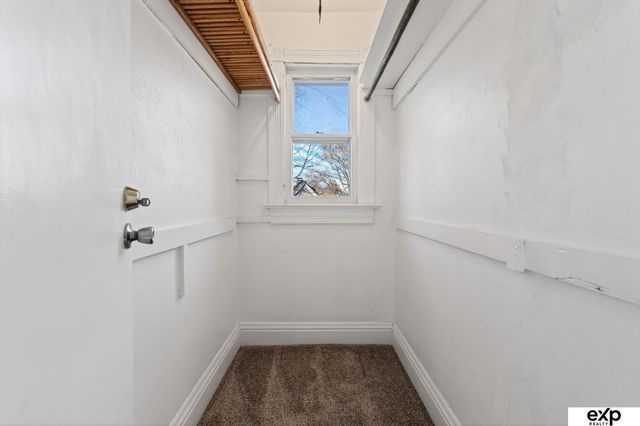 5828 Ohio Street, Omaha, NE 68104