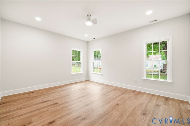 831 Green Ridge Dr, Richmond, VA 23224