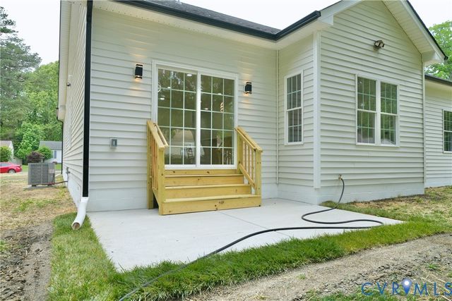 831 Green Ridge Dr, Richmond, VA 23224