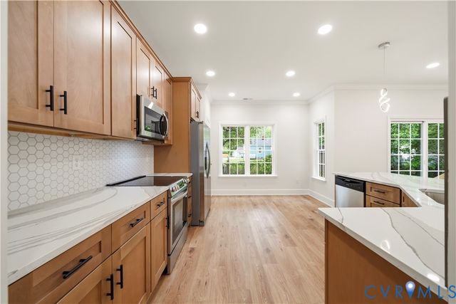 831 Green Ridge Dr, Richmond, VA 23224