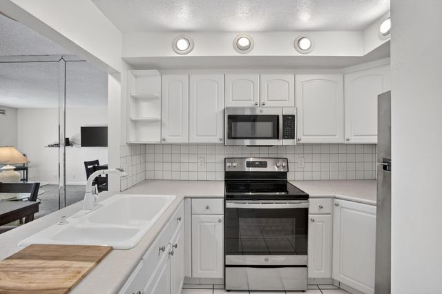 1000 River Reach Drive 406, Fort Lauderdale, FL 33315