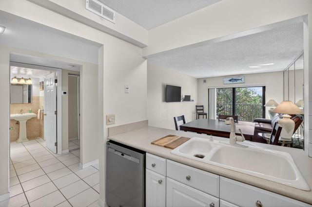 1000 River Reach Drive 406, Fort Lauderdale, FL 33315
