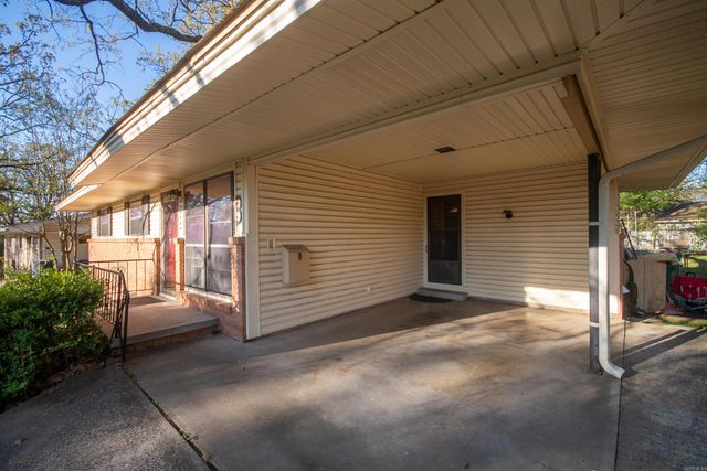 3 La Vista Drive, North Little Rock, AR 72200