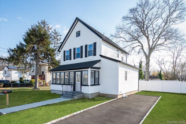 3 Williams Avenue, Amityville, NY 11701