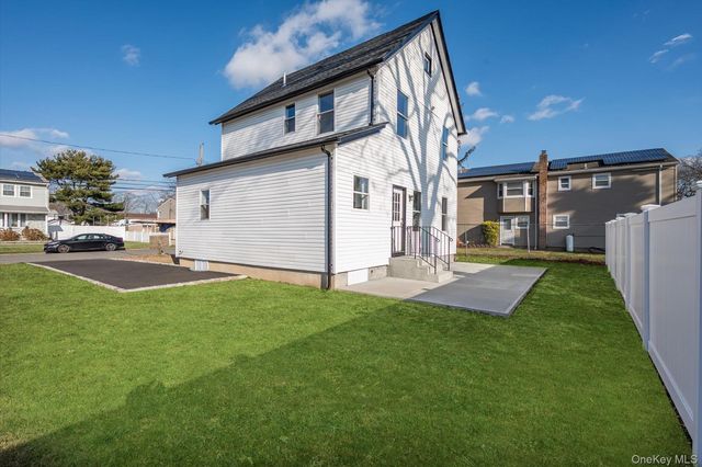 3 Williams Avenue, Amityville, NY 11701