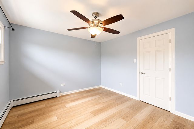 39 King Arthur Court 15, Northlake, IL 60164