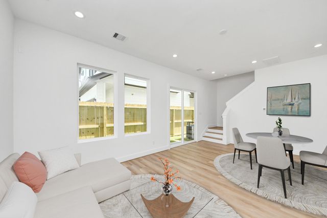 103 Frawley Street, Houston, TX 77009