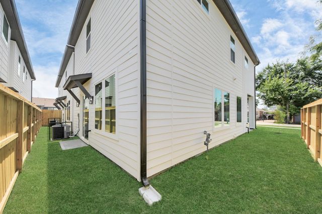 103 Frawley Street, Houston, TX 77009