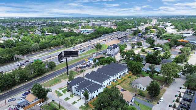 103 Frawley Street, Houston, TX 77009