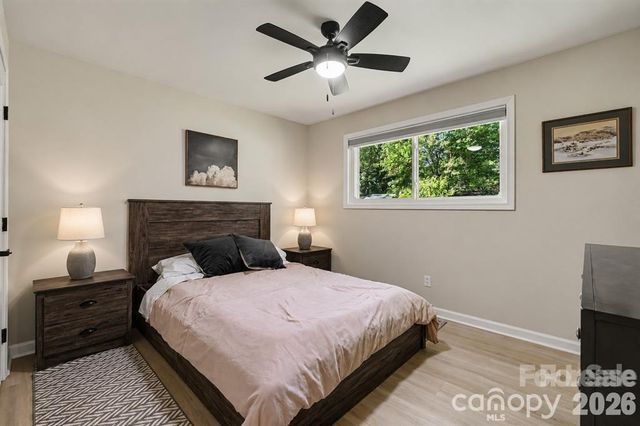 4023 Strangford Avenue, Charlotte, NC 28215