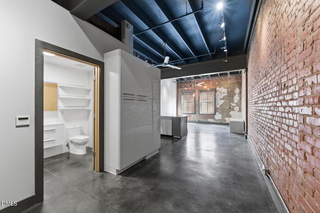 208 Rigsbee Avenue Apt 207, Durham, NC 27701