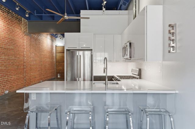 208 Rigsbee Avenue Apt 207, Durham, NC 27701