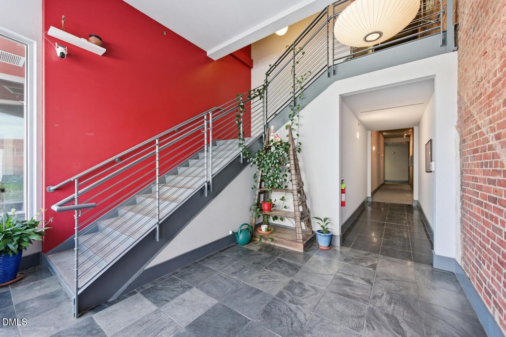 208 Rigsbee Avenue Apt 207, Durham, NC 27701