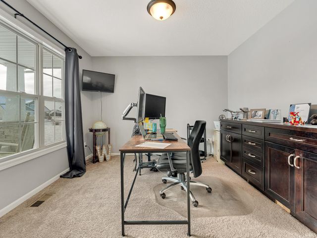 585 Highfields Cove, Fort Wayne, IN 46845