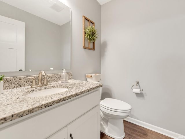 585 Highfields Cove, Fort Wayne, IN 46845