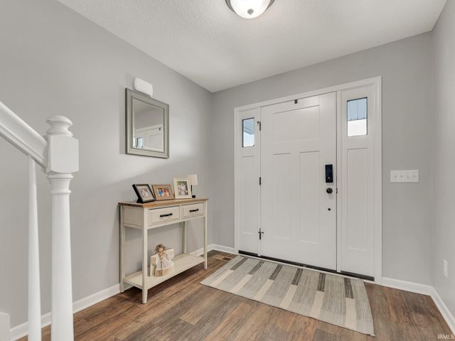 585 Highfields Cove, Fort Wayne, IN 46845