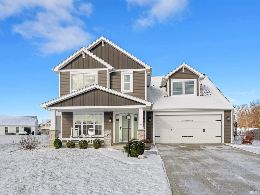 585 Highfields Cove, Fort Wayne, IN 46845
