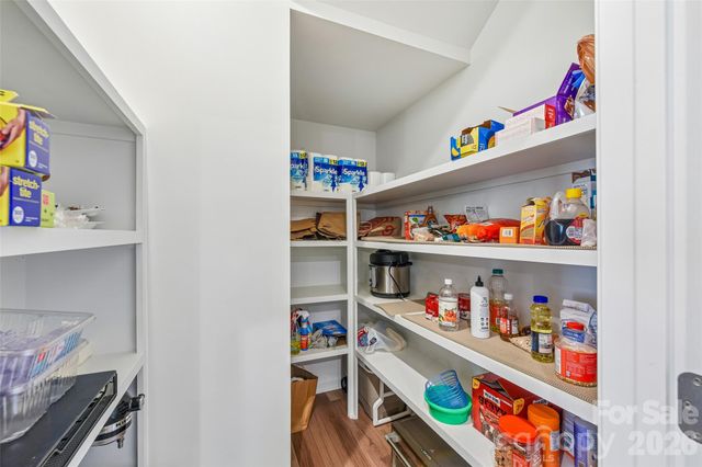 5858 Strathmore Court, Charlotte, NC 28215