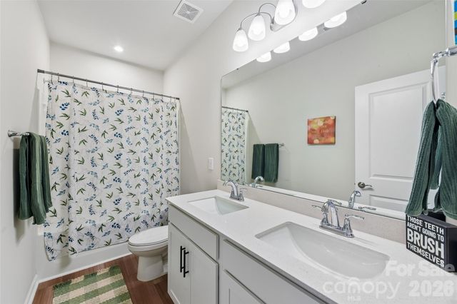 5858 Strathmore Court, Charlotte, NC 28215