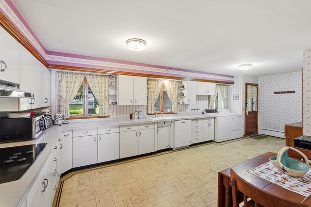 5 Slater, Webster, MA 01570