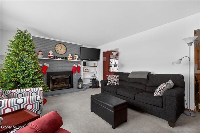 9 Sequoia Drive, Charlton, NY 12019