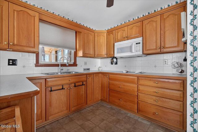 9 Sequoia Drive, Charlton, NY 12019